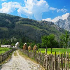 Groepsreis Albanië: Cultuur en strand; Besneeuwde bergtoppen en zonnige stranden